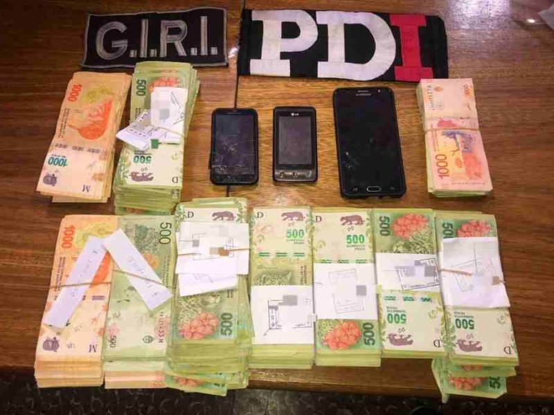 Rosario: allanan viviendas y detienen a una persona por el robo a la familia Roccuzzo