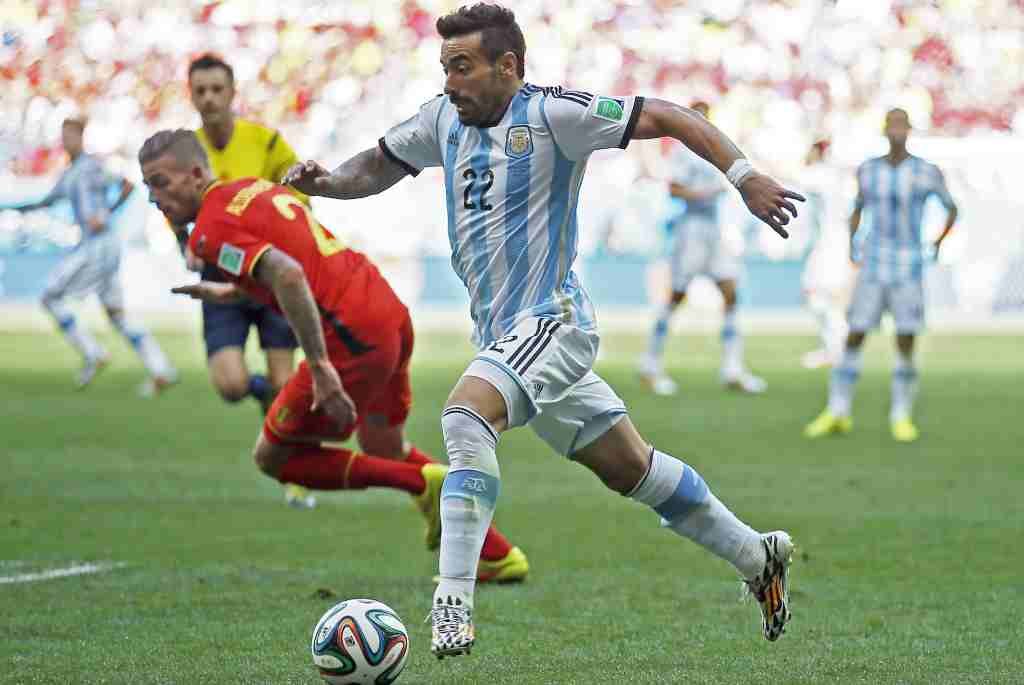 Ezequiel Lavezzi internado por fractura de clavícula