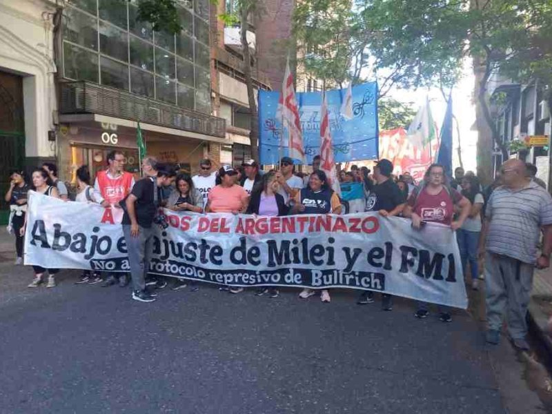 En Rosario, marcharon por las calles en recuerdo de aquel diciembre de 2001