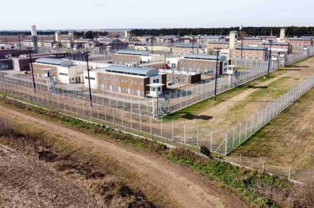 Continúan los fuertes controles en la cárcel de Piñero