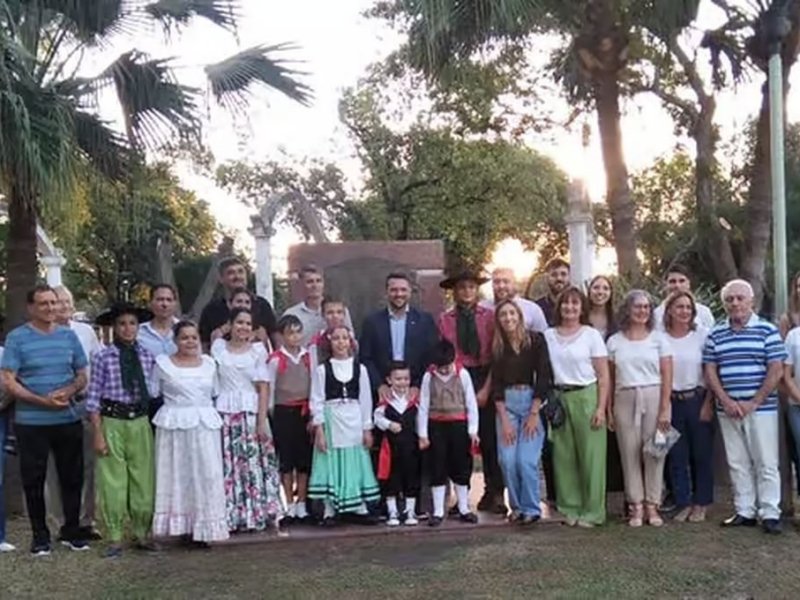 Avellaneda realizó el acto recordatorio por su cumpleaños y se prepara para el gran festejo