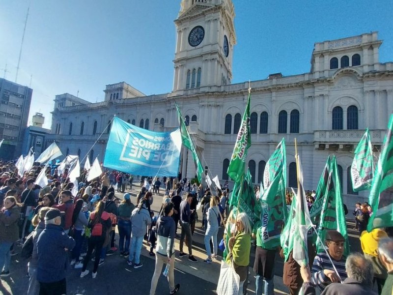 Organizaciones y sindicatos de Paraná se adhieren a la jornada del 24 de enero