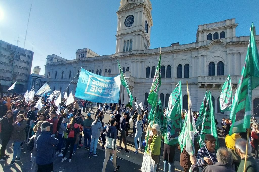 Organizaciones y sindicatos de Paraná se adhieren a la jornada del 24 de enero