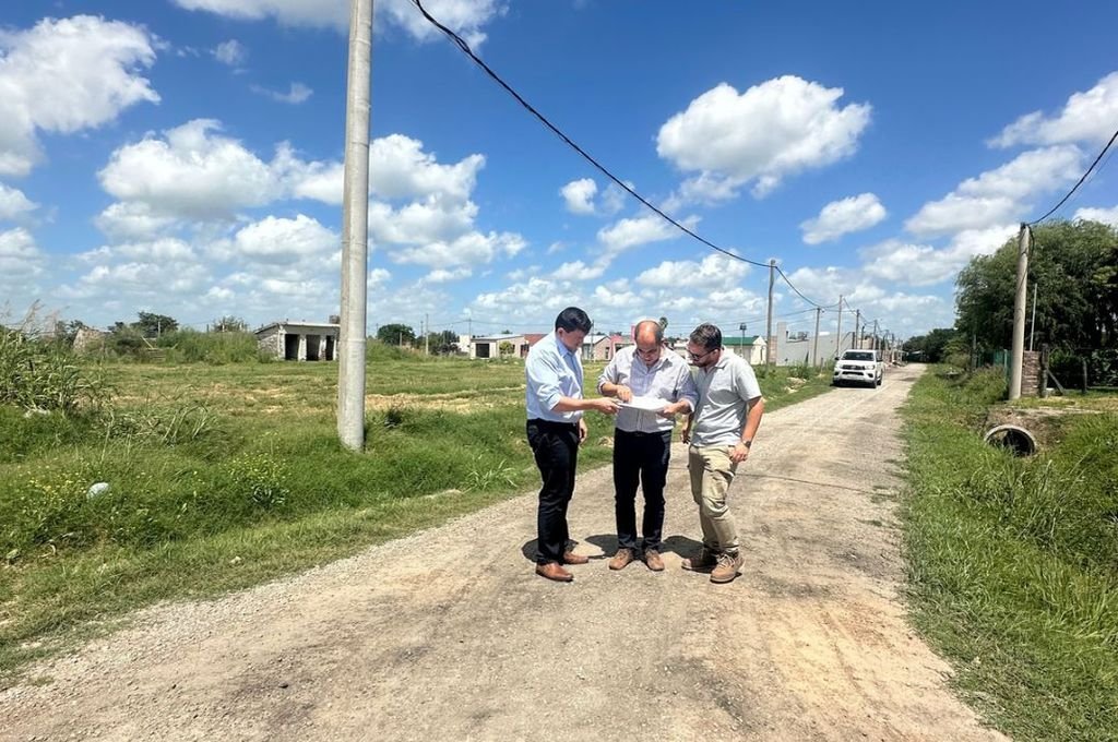 Funcionarios provinciales recorrieron las obras de cloacas en Pilar