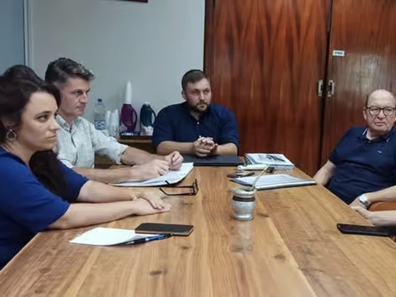 Pullaro mostró su interés en la tercera vía entre Reconquista y Avellaneda