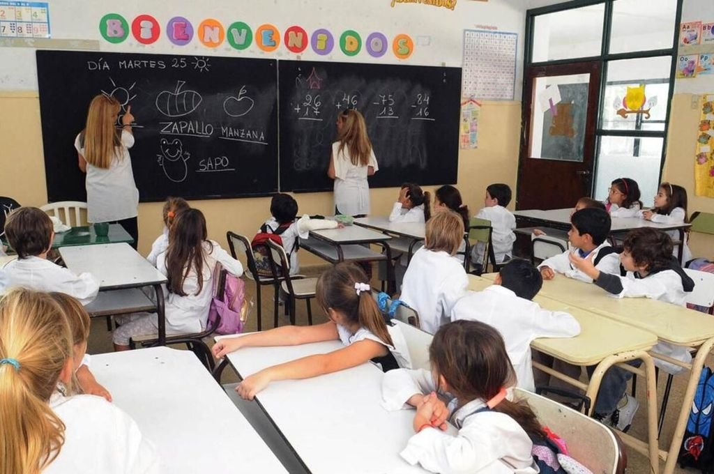El gobierno reabre las paritarias docentes