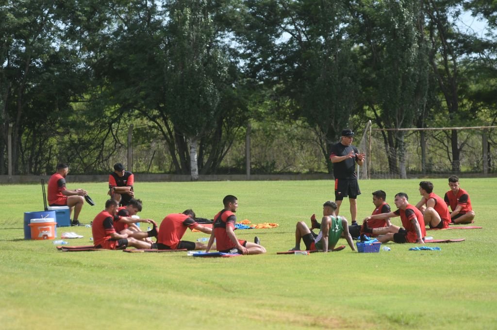 Colón arranca un largo camino con el protagonismo como exigencia