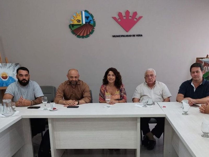 Vera: el ministro Puccini recorrió emprendimientos productivos