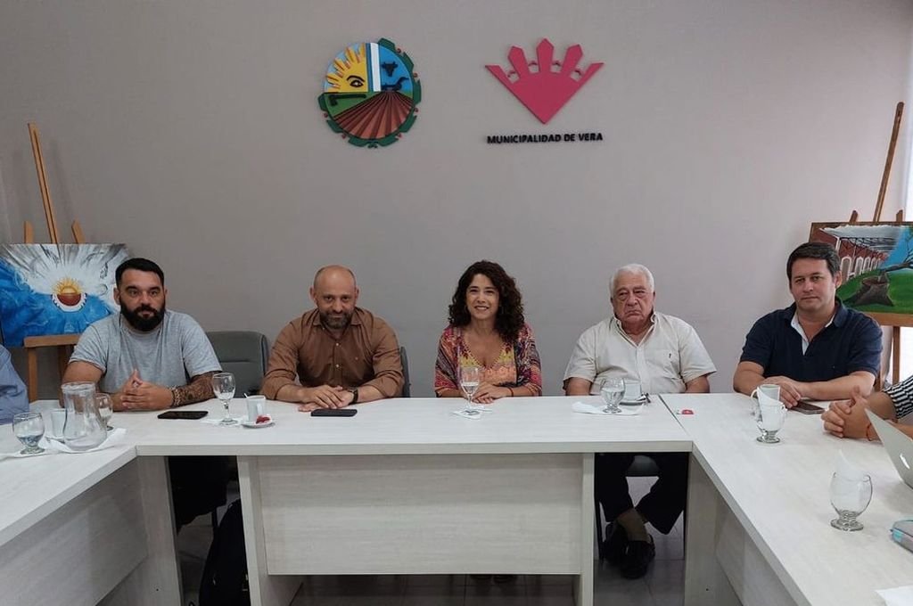 Vera: el ministro Puccini recorrió emprendimientos productivos