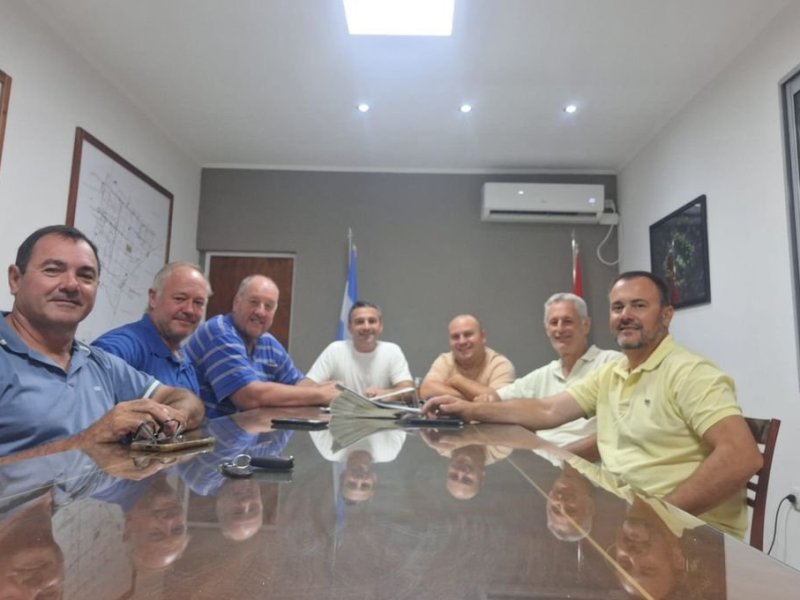 Reunión clave para fortalecer la red vial rural en San Agustín