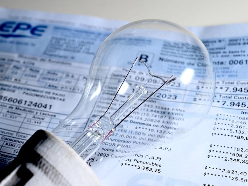 Impacto al bolsillo: de cuánto podría ser el aumento de la energía eléctrica en Santa Fe