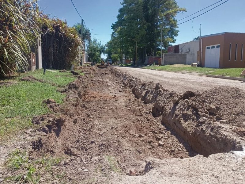 Retoman la obra pública en barrios de San Carlos Sud