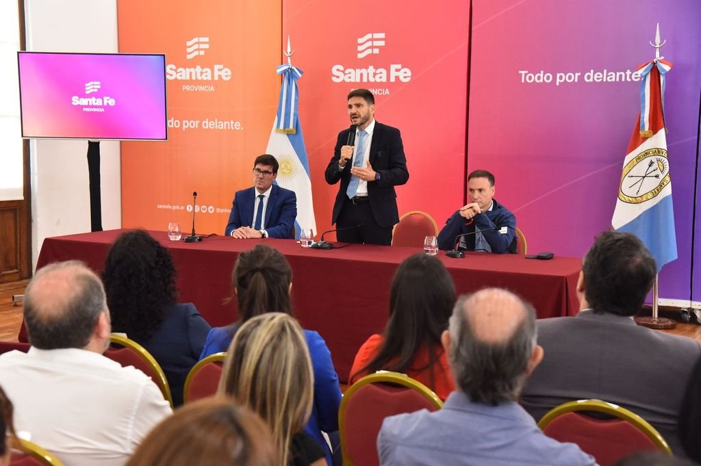 «Los docentes que quieran trabajar van a mejorar sus salarios»