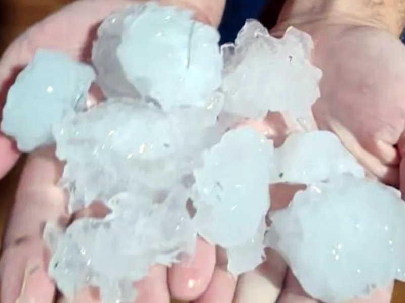 Una intensa tormenta eléctrica, con granizo y abundante lluvia, azotó a Venado Tuerto y la región