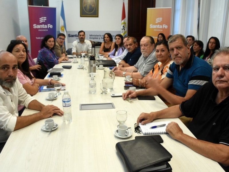 Paritaria docente en Santa Fe: nueva oferta de aumento del 9% más otro 7,5% por única vez
