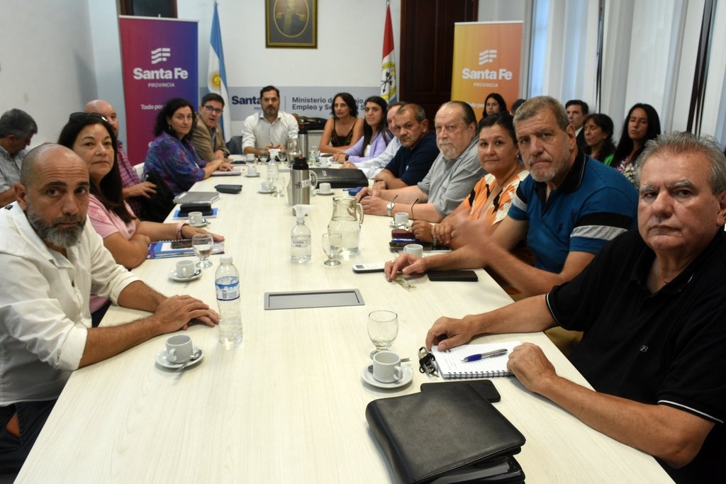 Paritaria docente en Santa Fe: nueva oferta de aumento del 9% más otro 7,5% por única vez