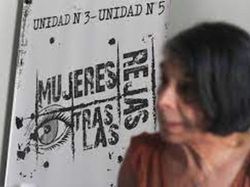 Mujeres tras las rejas