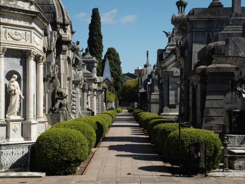 El cementerio El Salvador invita a un nuevo recorrido guiado