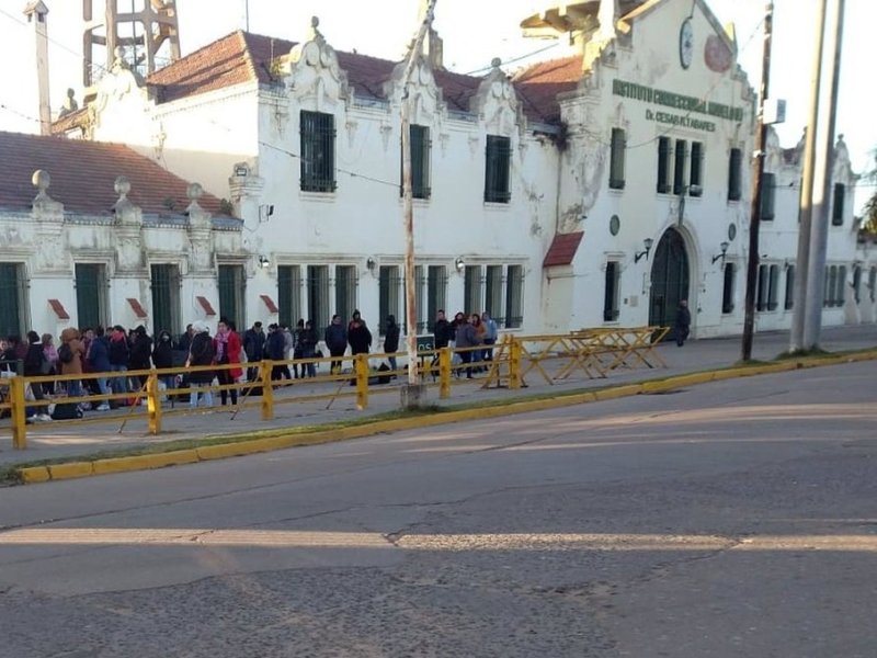 Tres balas y una nota: amenaza contra visitas rosarinas a la cárcel de Coronda
