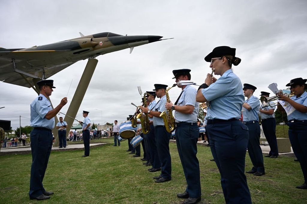 Pullaro encabeza en Reconquista el acto por el 42° aniversario de la Gesta de Malvinas