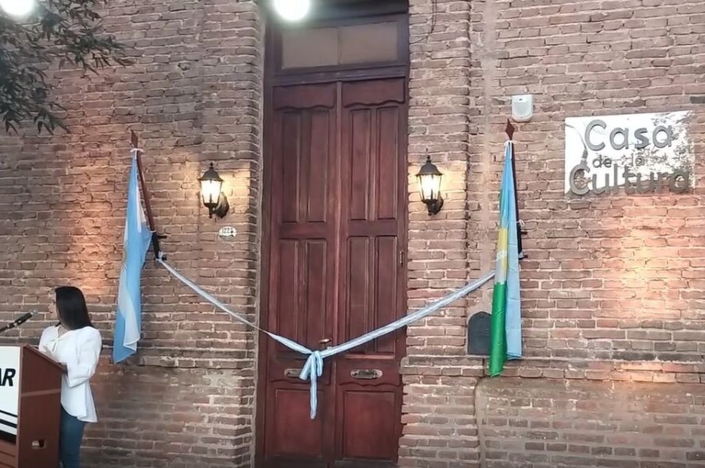 Con actividades artísticas y musicales, se inauguró la Casa de la Cultura en Pilar