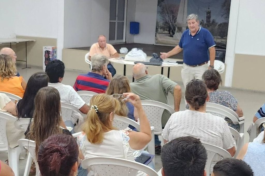 Huertas familiares: capacitaron a vecinos en producción de alimentos