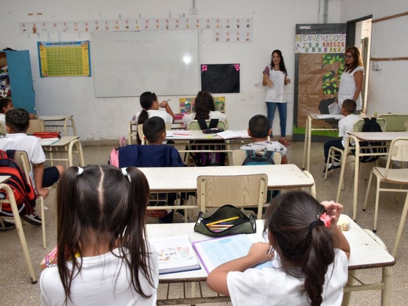 Así será el «premio» para docentes con asistencia perfecta