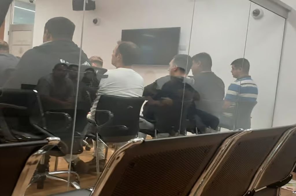 Prisión preventiva para policías saqueadores