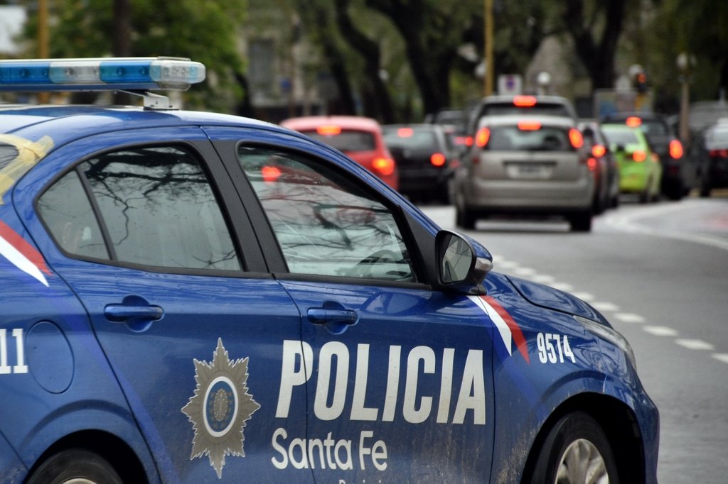 Dos personas fueron asaltadas, maniatadas y les robaron dinero y hasta una camioneta