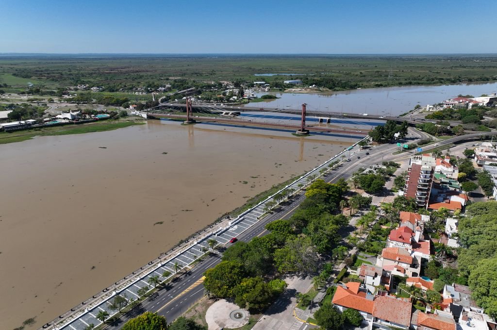 Se recupera el río Paraná: superaría los tres metros en Santa Fe