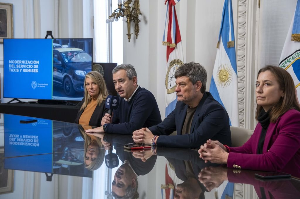 Taxis: presentan medidas para mejorar y modernizar el sistema