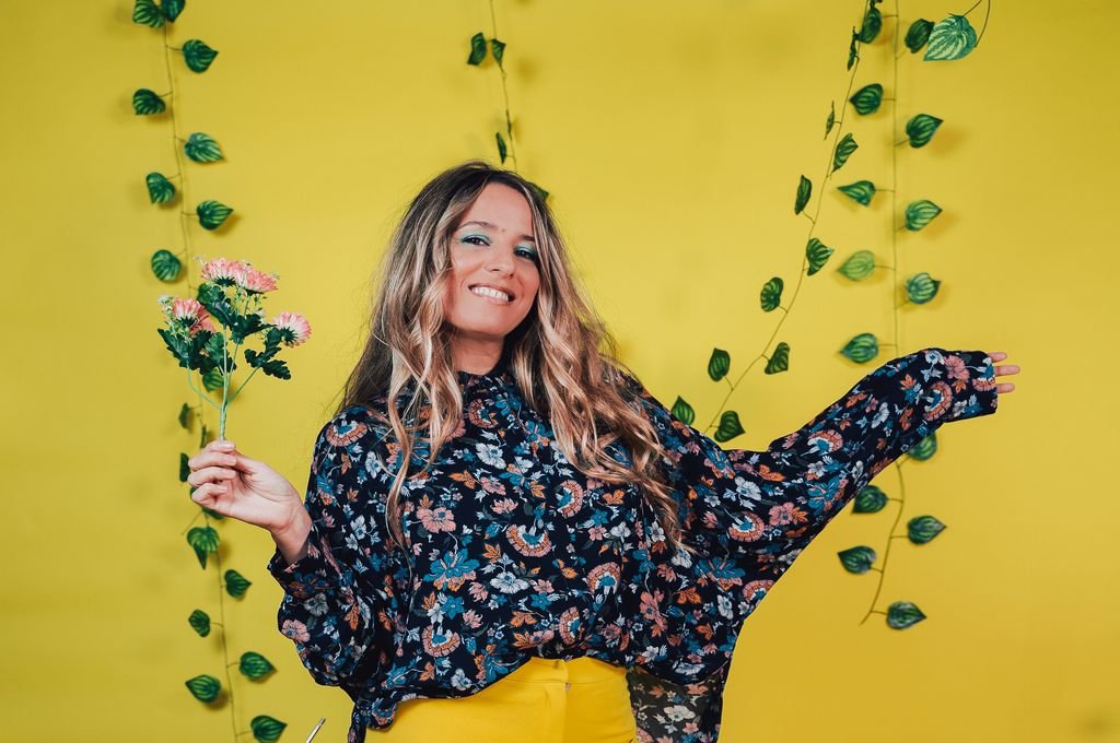 La artista Luxipixi presenta su nuevo single «Sin señal»
