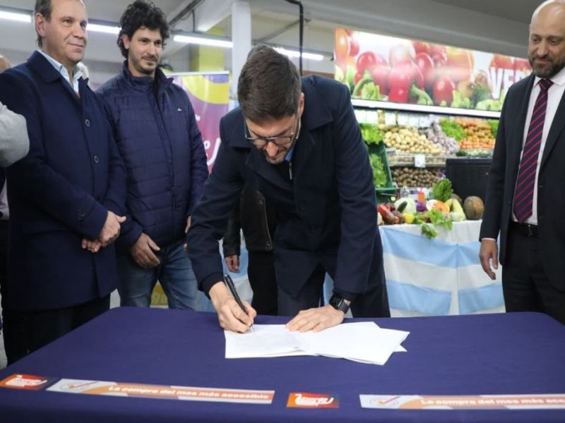 Presentan el Acuerdo Santa Fe en la ciudad capital