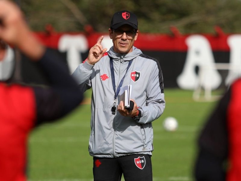 Newell’s echó a Larriera y ya comenzó la traumática búsqueda de un nuevo técnico