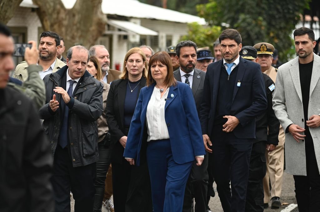 Bullrich: «Falta mucho para llegar a la normalidad en Rosario»