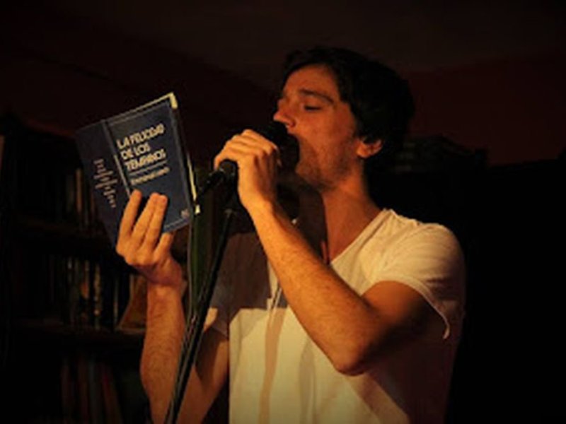 Emmanuel Lorenzo presenta «Los hábitos feroces»