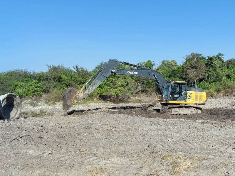Reactivan la obra de acceso a la laguna El Cristal