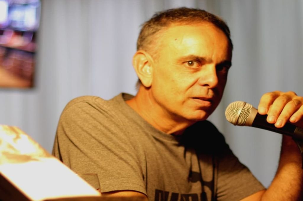 Primer libro de cuentos de Cristian Bautista