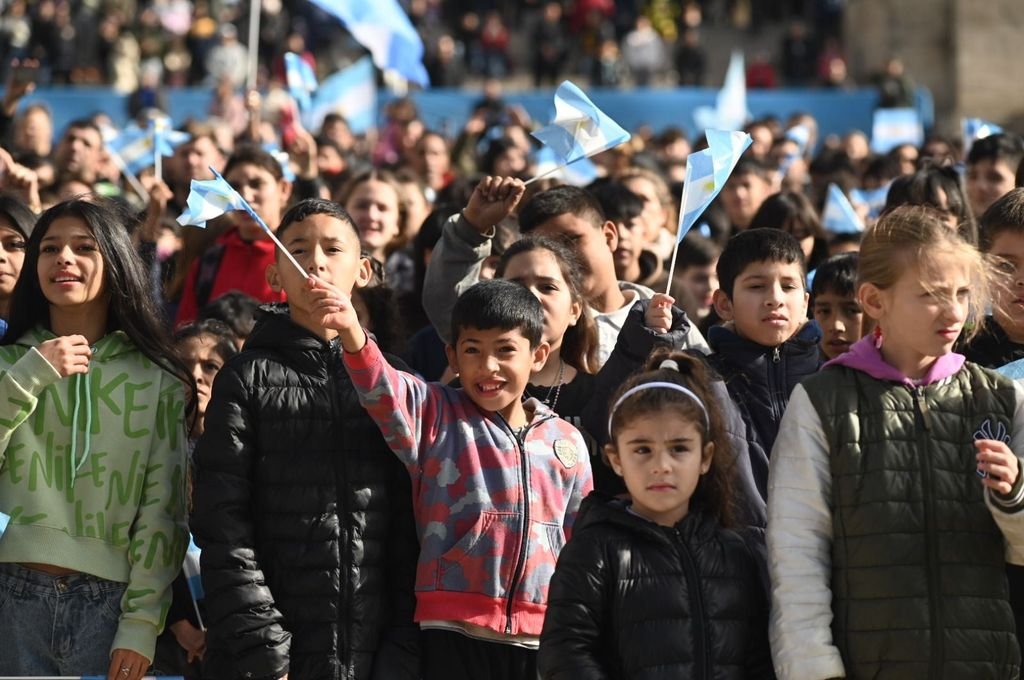 Más de 3 mil alumnos de todo el país prometieron Lealtad a la Bandera en Rosario