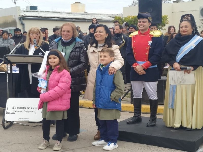 Rufino celebró el Día de la Bandera