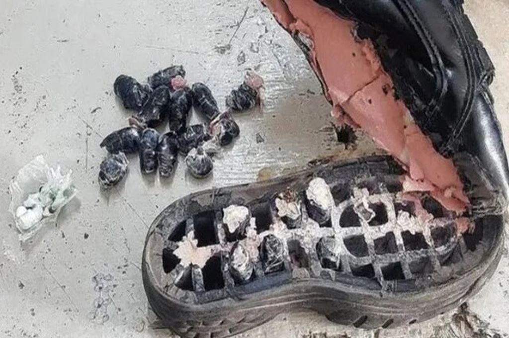 Una mujer intentó ingresar droga escondida en una suela falsa de zapatos