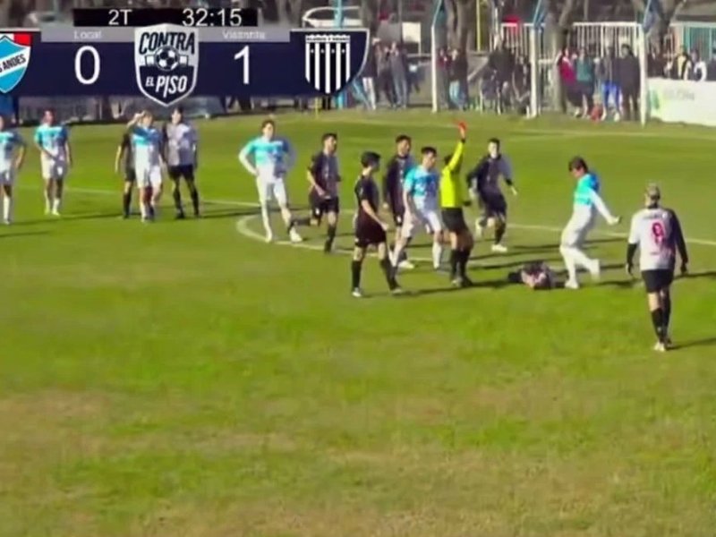 Cabezazo y patada a la cabeza: brutal agresión en un partido jugado en el sur provincial