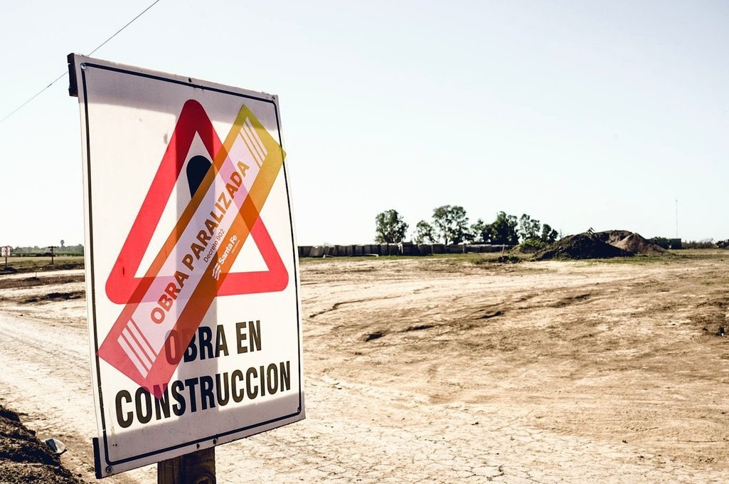 Cumplen medidas adoptadas con loteos de Funes en zonas inundables