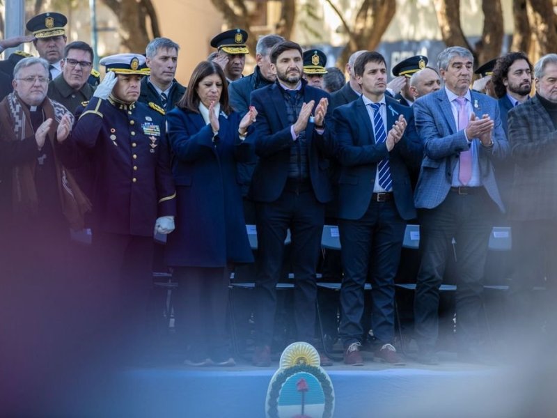 El gobernador encabezó el acto por el Día de la Independencia en Rafaela