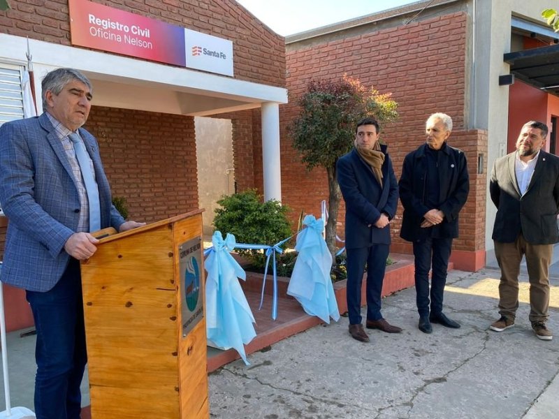 Nelson estrenó nueva sede del Registro Civil