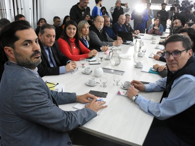 Paritarias en Santa Fe: reanudaron las negociaciones con docentes