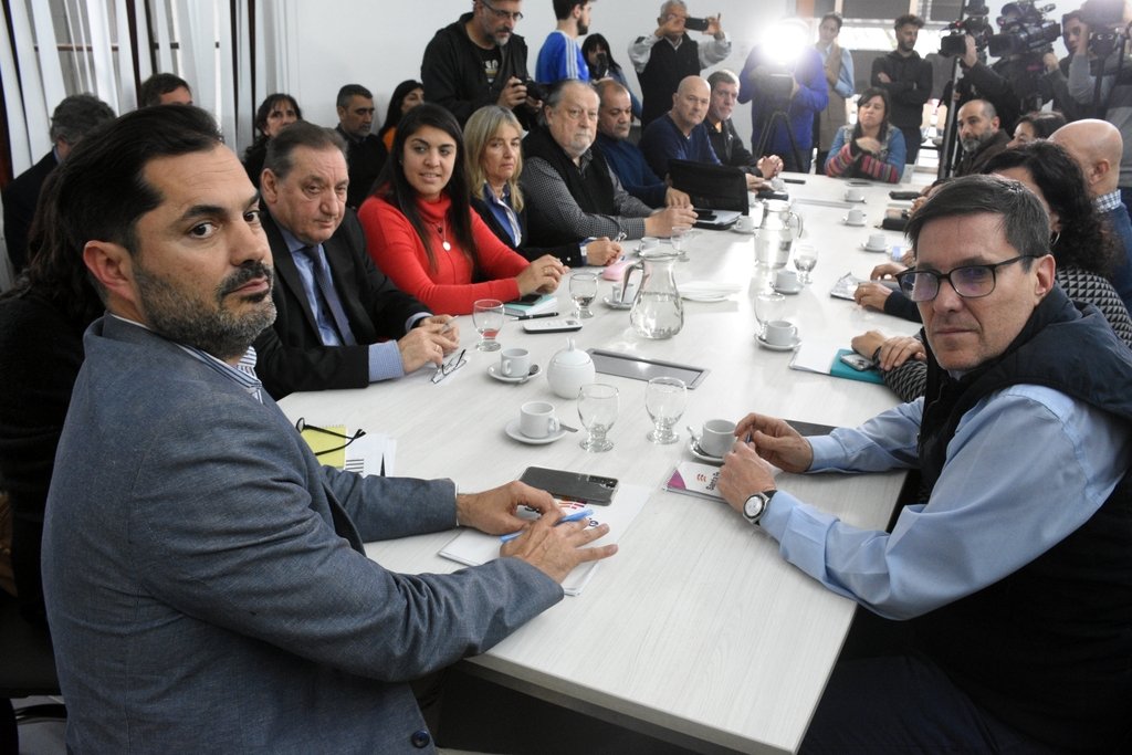 Paritarias en Santa Fe: reanudaron las negociaciones con docentes