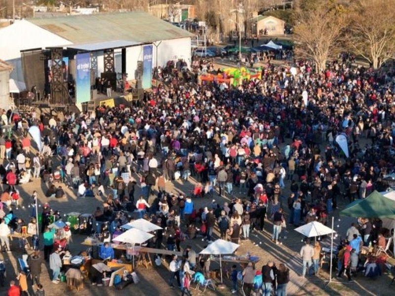 El Trébol: una multitud disfrutó de las fiestas patronales