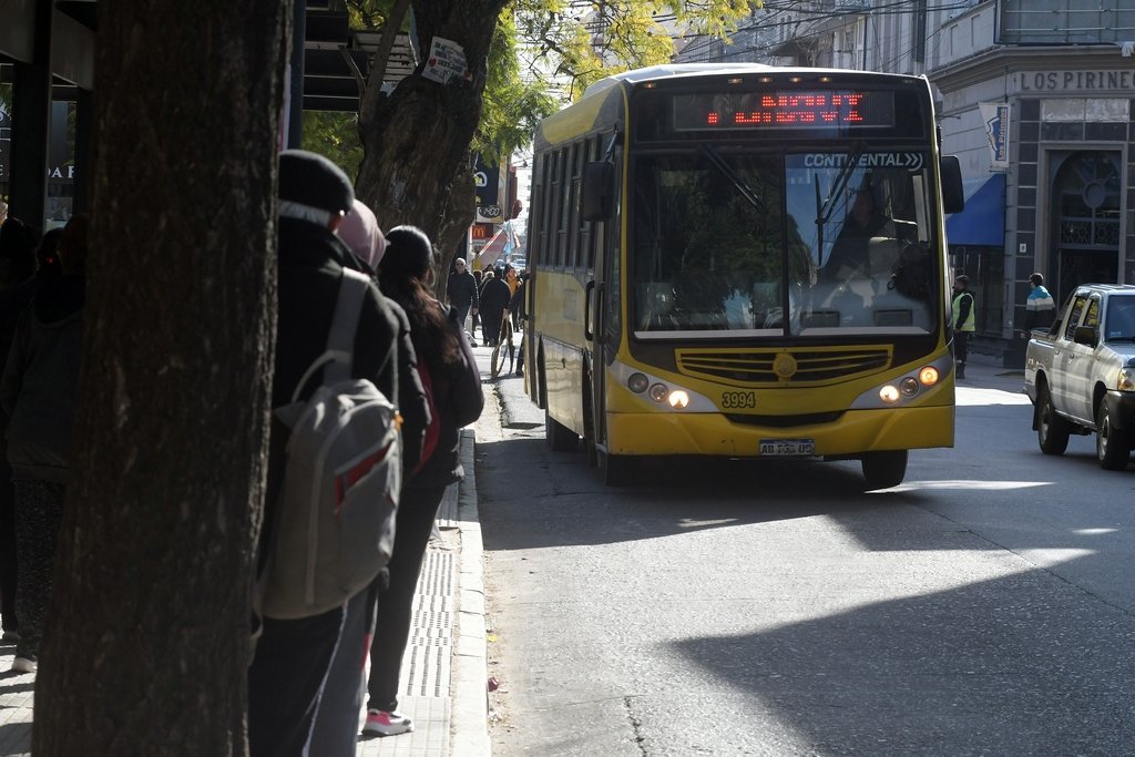 Colectivos: piden llevar el boleto a $ 1.465 en Santa Fe