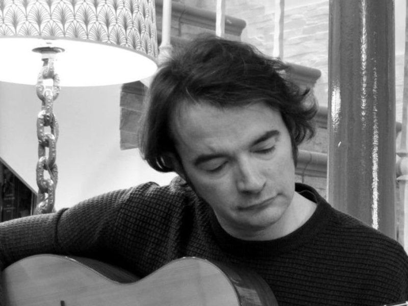 «Caffë Manouche», el nuevo CD del guitarrista rosarino Hernán Navarro
